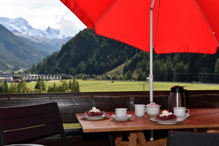Apartamento Cosy 3.5 Piece A Taesch Exterior foto